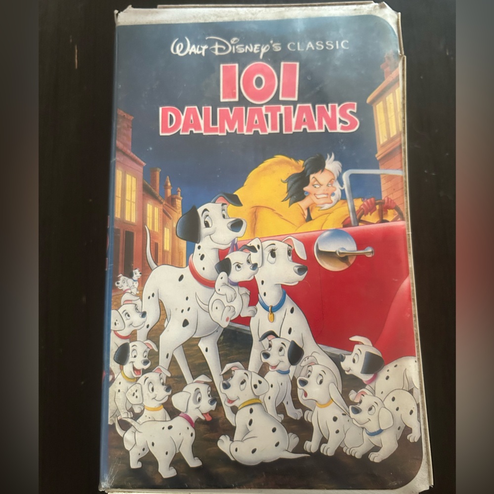 Disney 101 Dalmatians VHS tape
